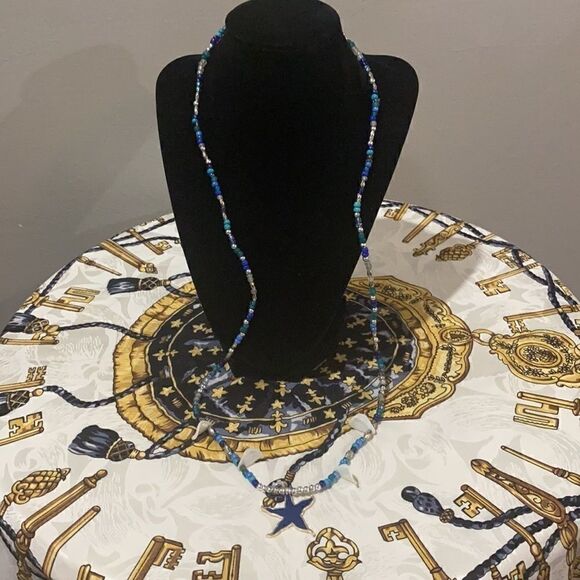 Beaded wrap necklace with shell & star accents. - Picture 3 of 3